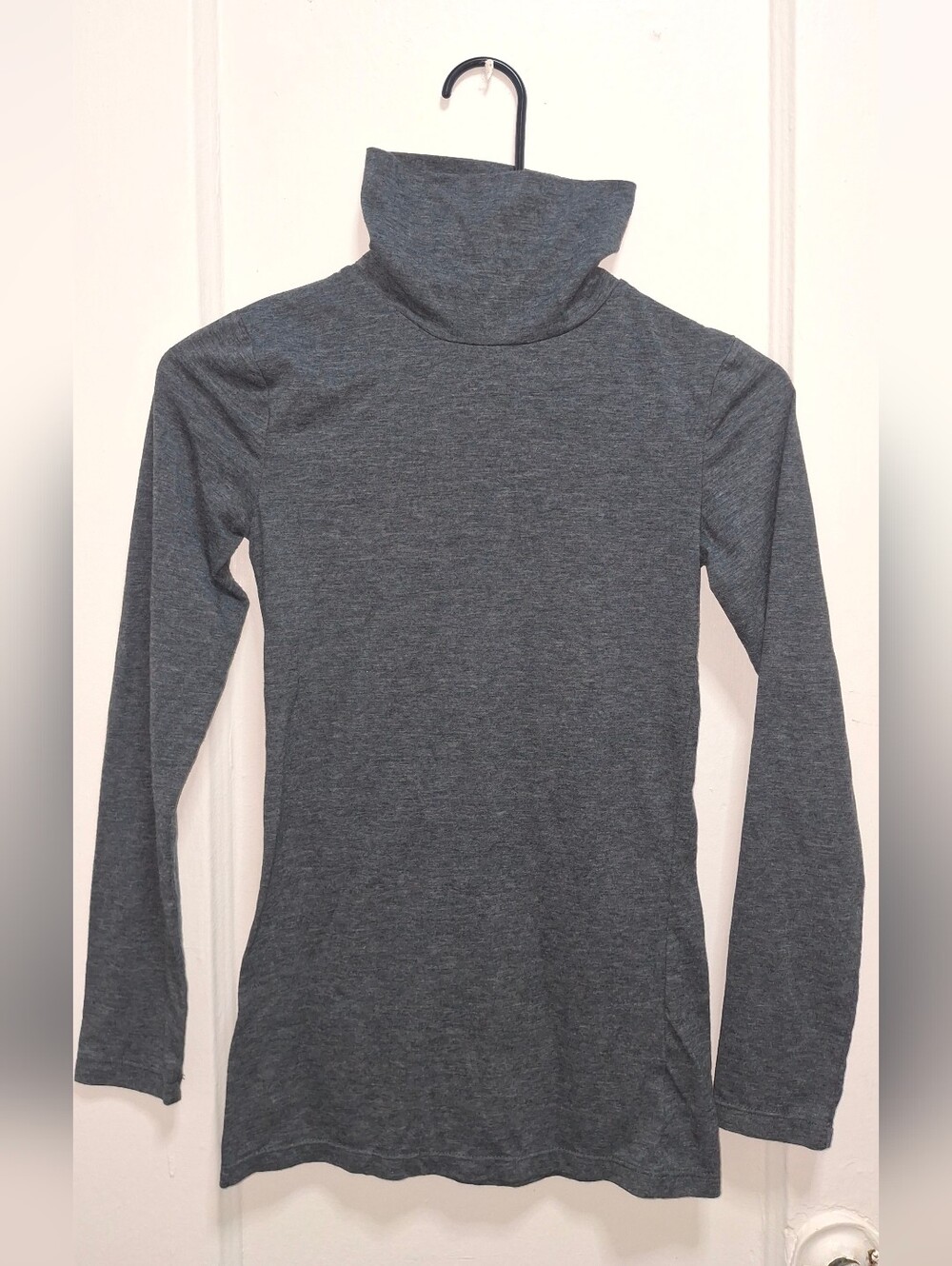 Made For Me Gray Turtleneck Top Womens Size Small Long Sleeve Stretch
